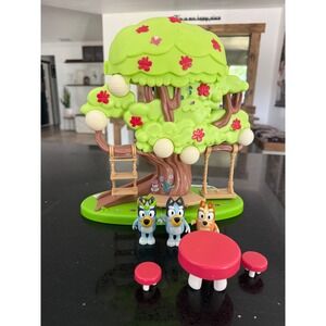 Bluey Treehouse Playset with Bluey Bingo Figures Table and Stools Accessory Set